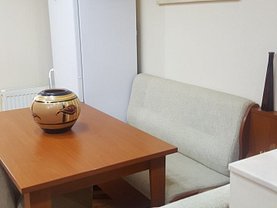 Apartament de închiriat 2 camere, în Resita, zona Micro IV