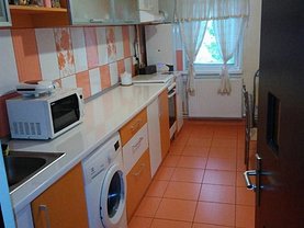 Apartament de vânzare 3 camere în Tulcea, Babadag