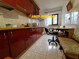 Apartament de vânzare 2 camere, în Tulcea, zona Pelican