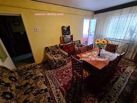 Apartament de vânzare 3 camere, în Tulcea, zona Babadag