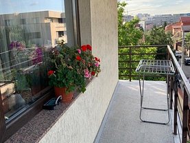 Apartament de închiriat 3 camere, în Bucureşti, zona Mihai Bravu