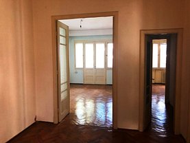 Apartament de vânzare 4 camere, în Bucureşti, zona Armeneasca