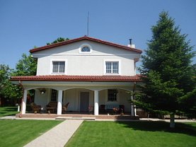 Casa de vânzare sau de închiriat 7 camere, în Otopeni
