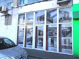 Închiriere spaţiu comercial