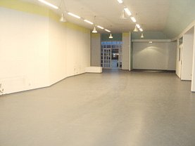 Închiriere spaţiu comercial