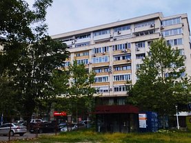 Apartament de vânzare 3 camere, în Bucureşti, zona Octavian Goga