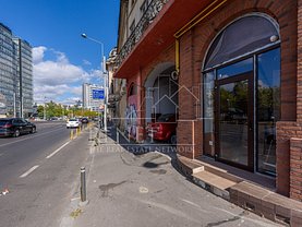 Închiriere spaţiu comercial