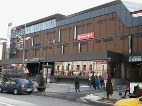 Închiriere spaţiu comercial