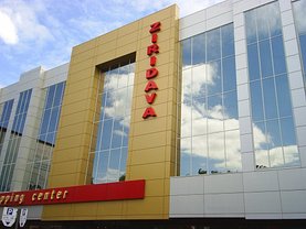 Închiriere spaţiu comercial