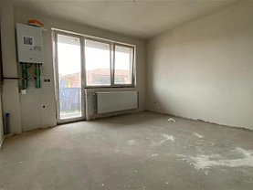 Apartament de vânzare 3 camere, în Floreşti