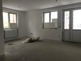Vânzare spaţiu comercial