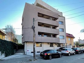 Apartament de vanzare 3 camere, în Bucuresti, zona Parcul Carol