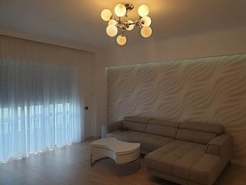 Apartament de închiriat 3 camere, în Pitesti, zona Central