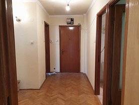 Apartament de vânzare 3 camere, în Pitesti, zona Ultracentral