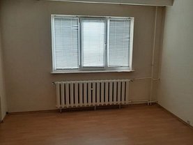 Apartament de vânzare 3 camere, în Pitesti, zona Eremia