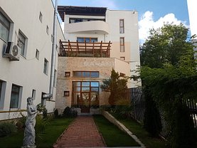 Casa de închiriat 6 camere, în Pitesti, zona Fratii Golesti