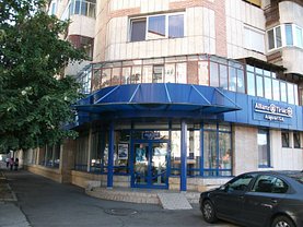 Vânzare spaţiu comercial