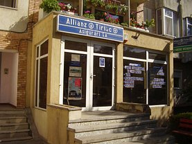 Vânzare spaţiu comercial