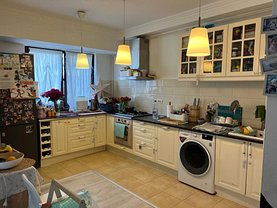 Apartament de vânzare 3 camere, în Bucuresti, zona Pipera