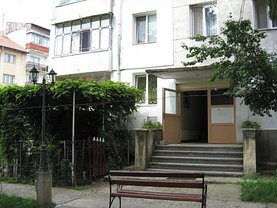 Apartament de vânzare 2 camere în Saveni