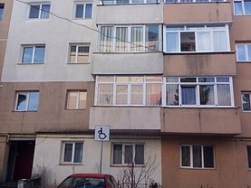 Apartament de vânzare 3 camere în Suceava, Periferie