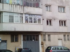 Apartament de vânzare 3 camere în Botosani, Central