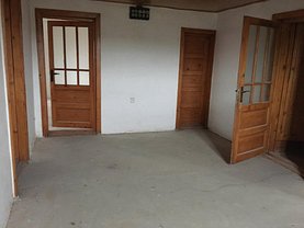 Apartament de vânzare 5 camere, în Zalău, zona Periferie