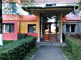 Apartament de vânzare 2 camere în Hunedoara, Vest