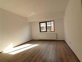Apartament de vânzare 3 camere, în Iaşi, zona Bucium