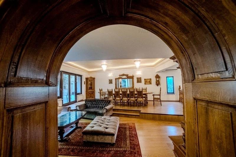 Vila de Lux în Inima Iașului ? Eleganță, Rafinament și