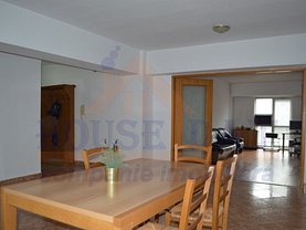 Apartament de vânzare 4 camere, în Bucureşti, zona Decebal