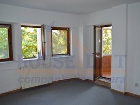 Apartament de vânzare 3 camere, în Bucureşti, zona Aviaţiei