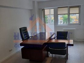 Apartament de vânzare 4 camere, în Bucureşti, zona Moşilor