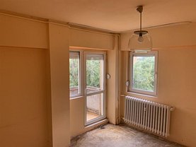 Apartament de vânzare 3 camere, în Bucuresti, zona Vatra Luminoasa