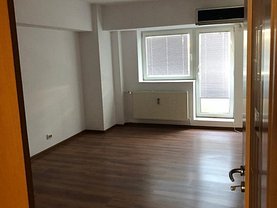 Apartament de închiriat 4 camere, în Bucuresti, zona Unirii