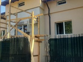 Casa de vânzare 4 camere, în Bucureşti, zona Colentina