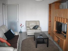 Apartament de închiriat 2 camere, în Ploieşti, zona P-ţa Mihai Viteazu