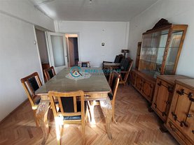 Apartament de vânzare 2 camere, în Ploiesti, zona P-ta Mihai Viteazu