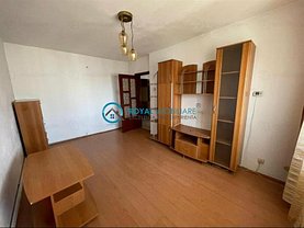 Apartament de vânzare 3 camere, în Ploieşti, zona 9 Mai