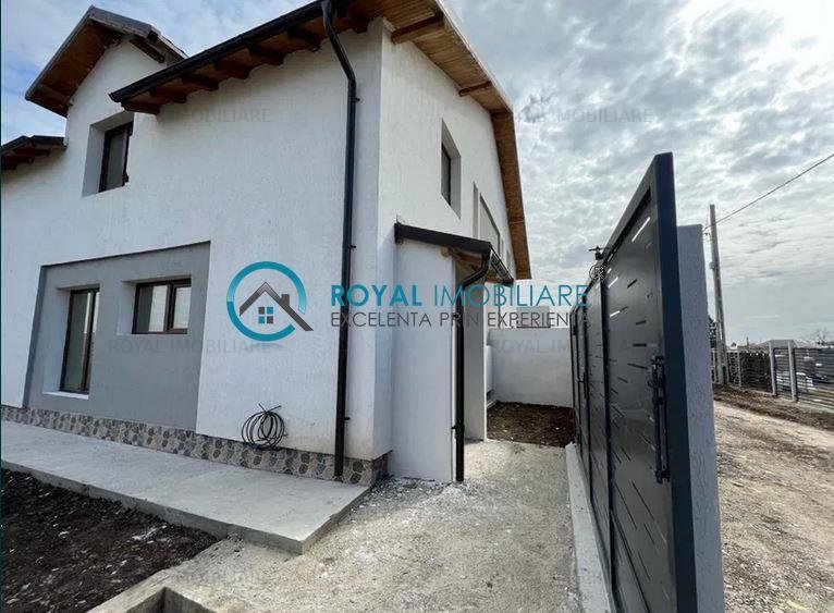 Royal Imobiliare-Vanzare Vila Zona Strejnicu