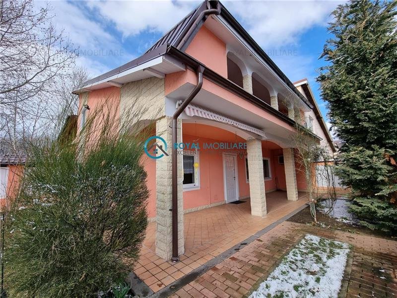 Royal Imobiliare - Vanzare Vila Duplex Zona Bucov