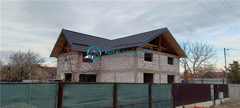 Royal Imobiliare-Vanzare Vila Zona Strejnicu