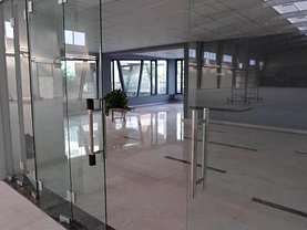 Închiriere spaţiu comercial