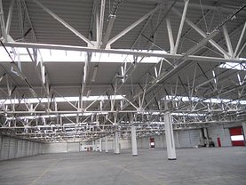 Închiriere spaţiu industrial