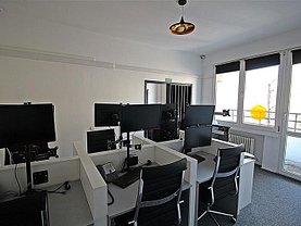 Apartament de vânzare 3 camere, în Bucuresti, zona Magheru