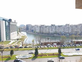 Apartament de vânzare 3 camere, în Bucuresti, zona Unirii