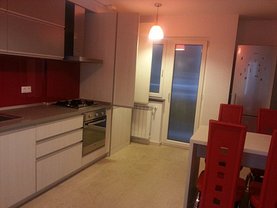 Apartament de vânzare sau de închiriat 3 camere, în Bucuresti, zona P-ta Unirii