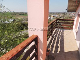 Casa de vânzare 7 camere, în Crevedia Mare