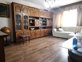 Apartament de închiriat 2 camere, în Constanţa, zona Far