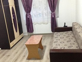 Apartament de închiriat 3 camere, în Galati, zona Micro 17